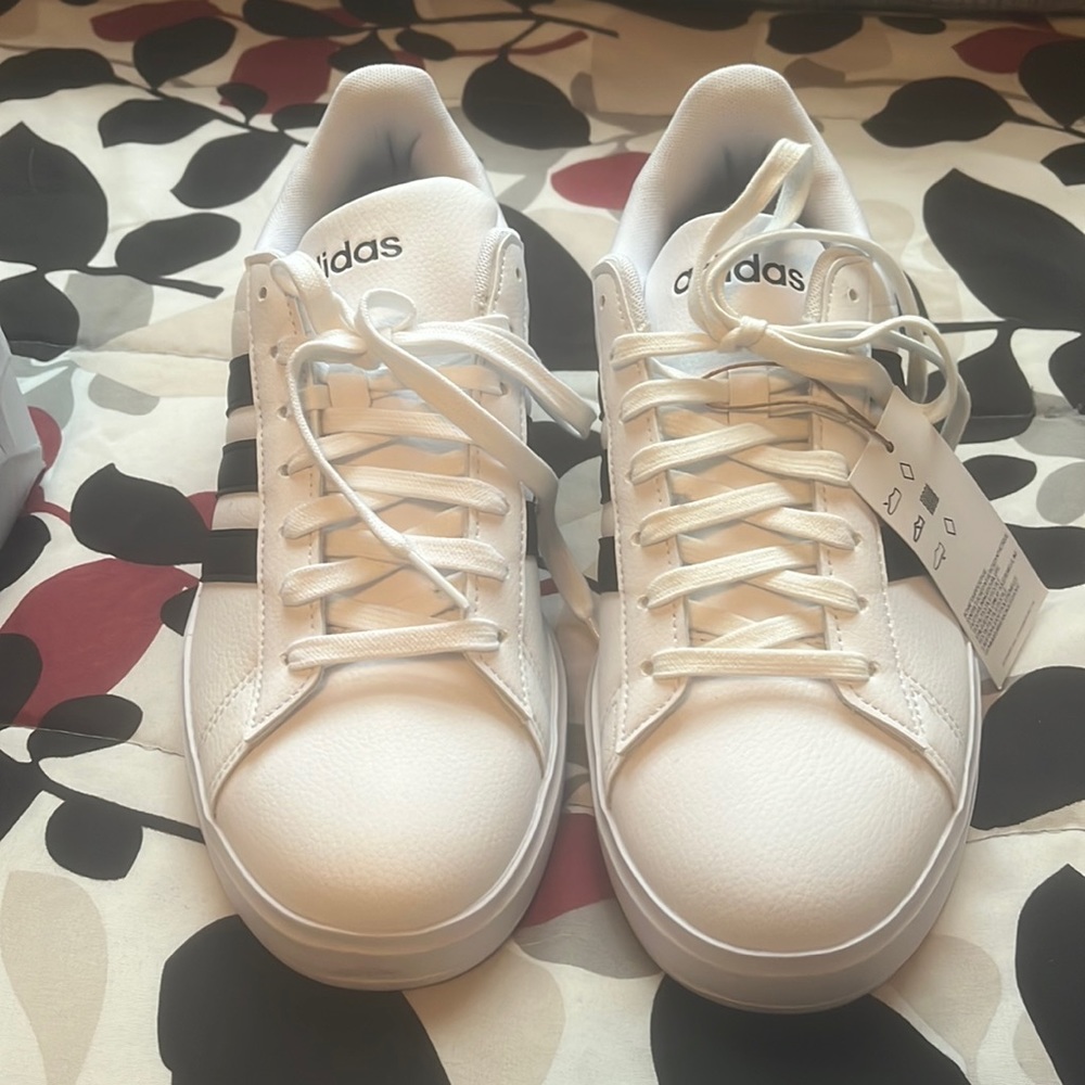Brand new in box grand court 2.0 adidas sneakers